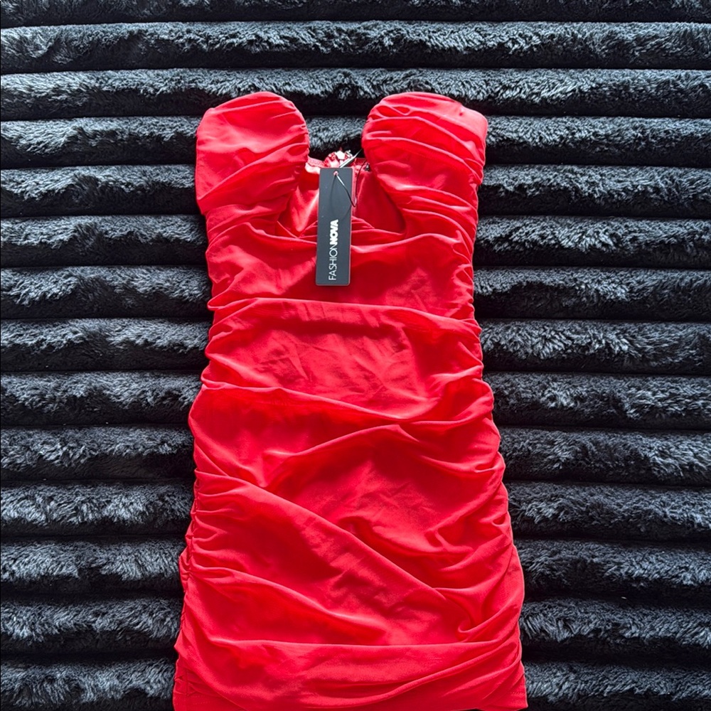 Fashion Nova Strapless Red Dress